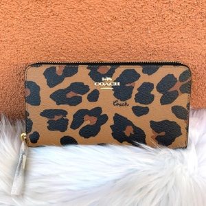 COACH LEOPARD PRINT ACCORDION ZIP WALLET